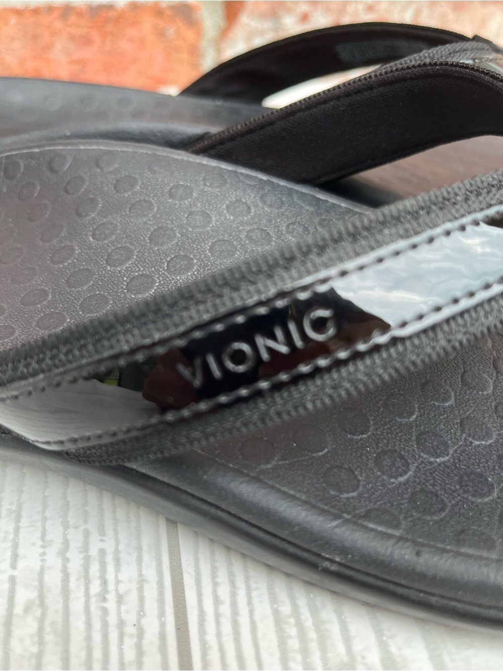 VIONIC Tide II Flip Flop Sandals Black Patent Size 10 M - Picture 7 of 12